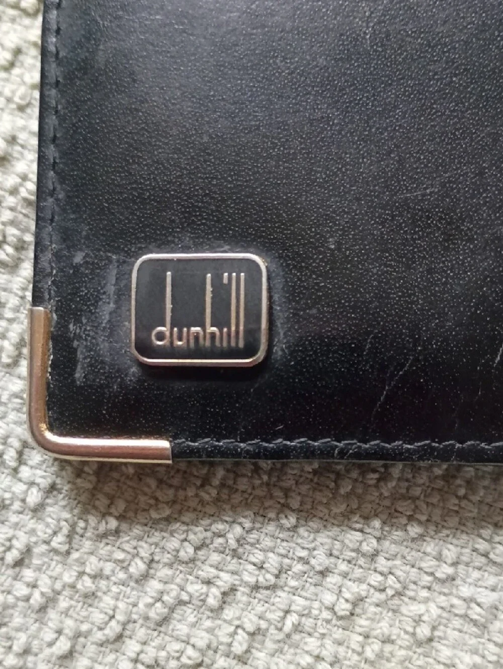 DUNHILL RETAIL450.00. Black Men's Or Womens Leather WALLET.